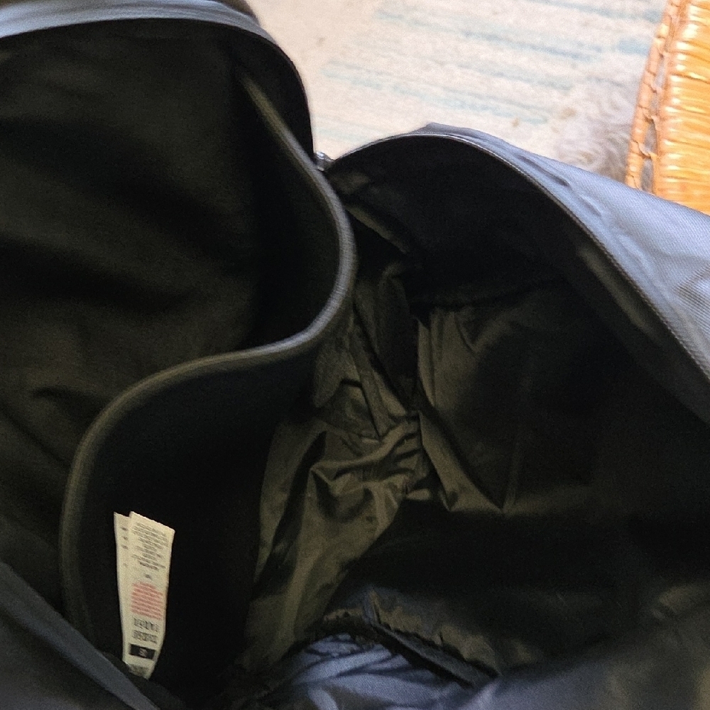 Gymshark Black Padded Everyday Backpack - Picture 5 of 9